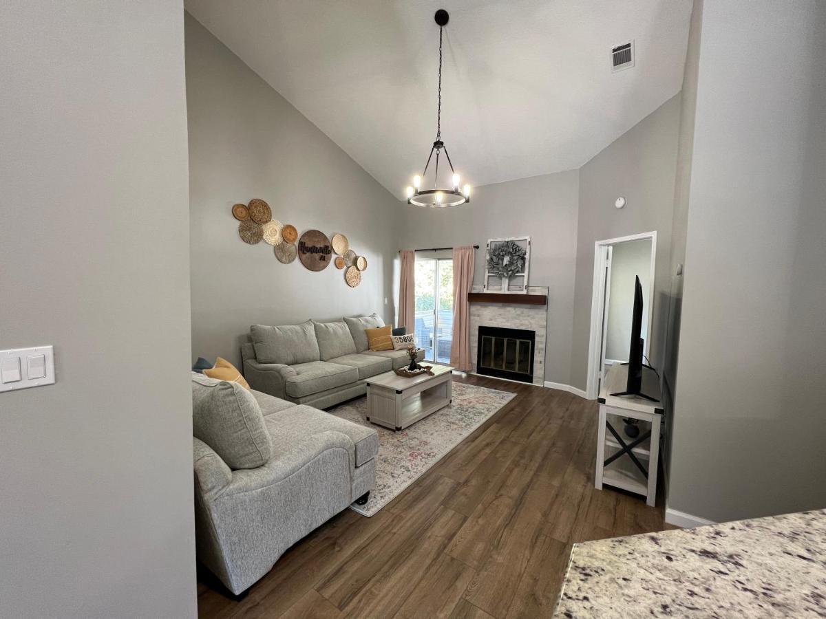 Mid City Condo Huntsville Zewnętrze zdjęcie